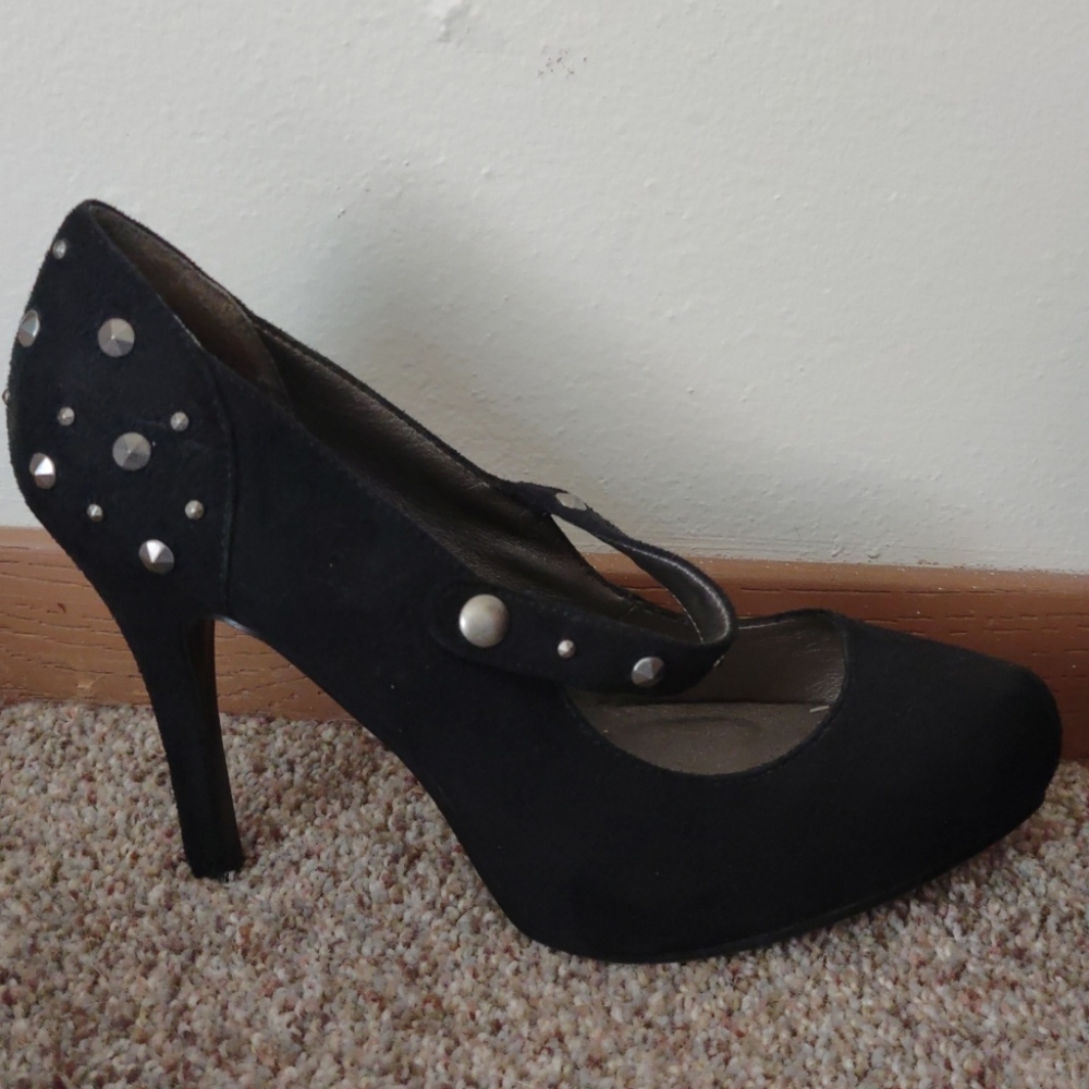 Suede High Hells - Picture 2 of 4